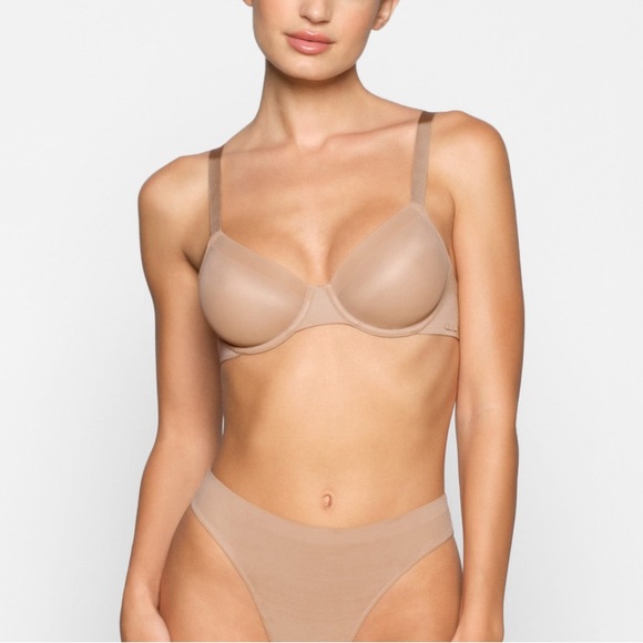 SKIMS Other - SKIMS NO SHOW UNLINED DEMI BRA SIZE 32C